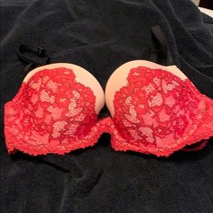 SUPER SEXY 32DD HOLIDAY RED N BLACK LACY BRA